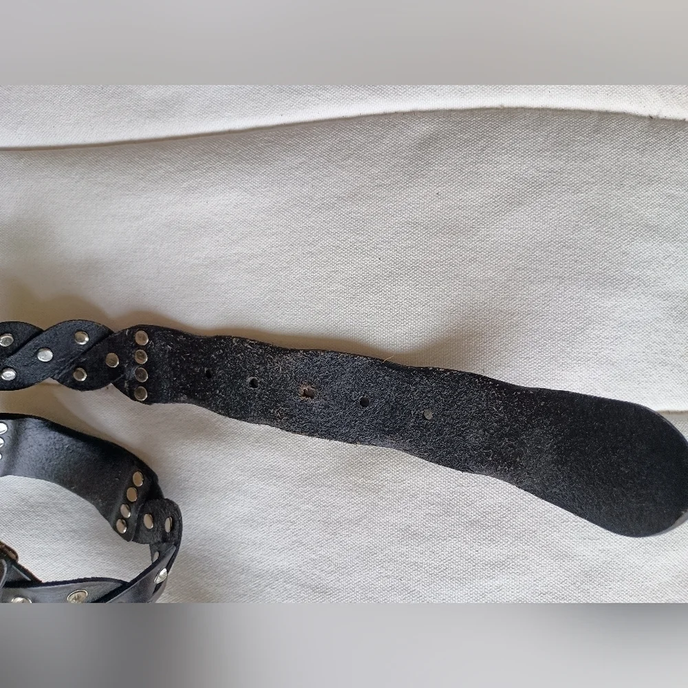 Daytrip Black Leather Belt with Silver Sparkle Studs_Small